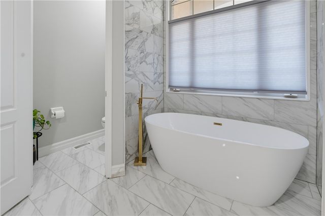 2824 Legend Falls Court, Beavercreek Twp, OH 45431