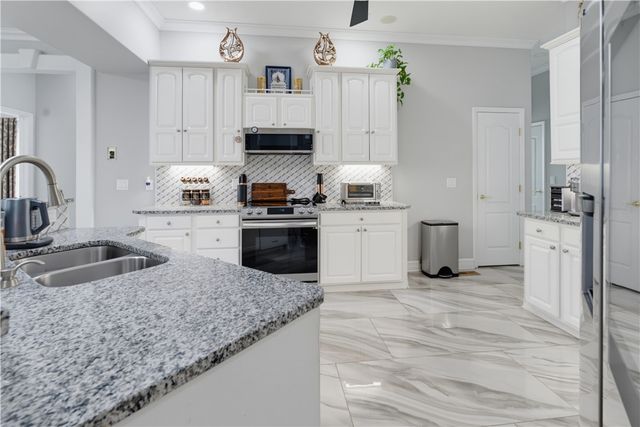 2824 Legend Falls Court, Beavercreek Twp, OH 45431