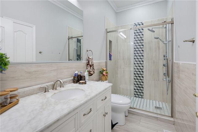 2824 Legend Falls Court, Beavercreek Twp, OH 45431