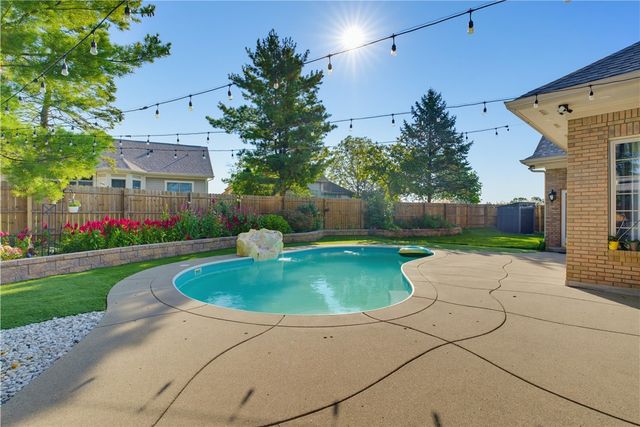2824 Legend Falls Court, Beavercreek Twp, OH 45431