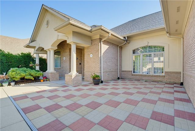 2824 Legend Falls Court, Beavercreek Twp, OH 45431
