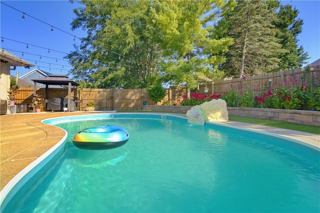 2824 Legend Falls Court, Beavercreek Twp, OH 45431