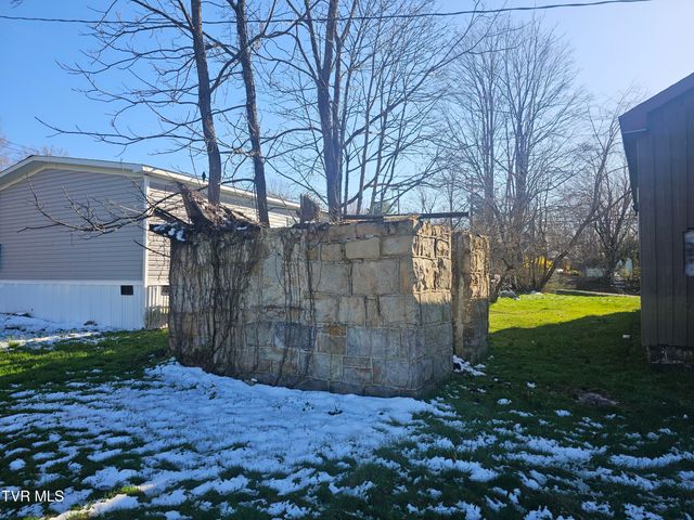 807 Coeburn Road, Wise, VA 24293