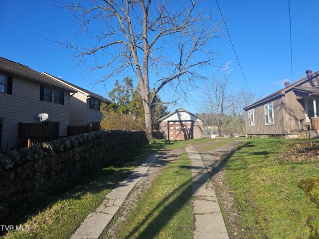 807 Coeburn Road, Wise, VA 24293