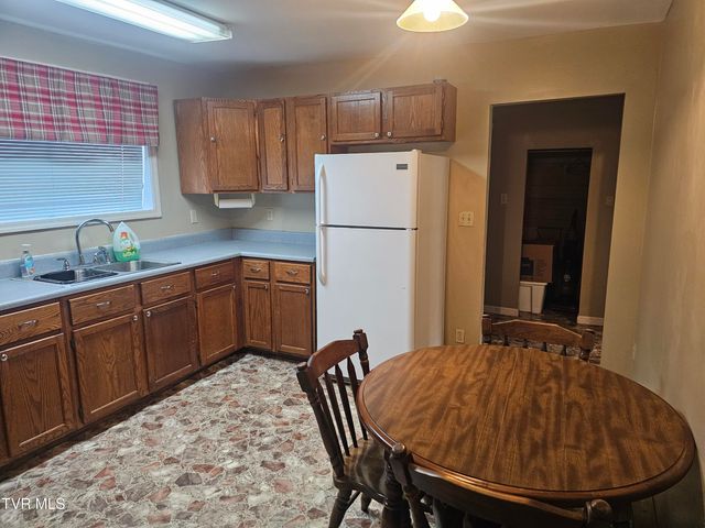 807 Coeburn Road, Wise, VA 24293