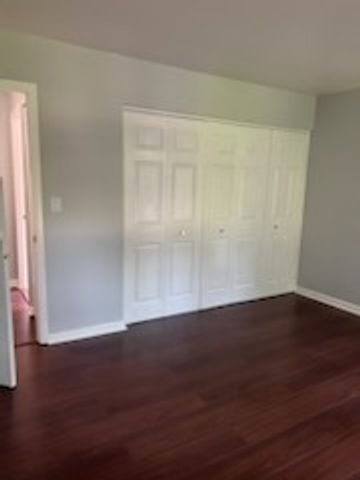 160 Camelot Way, Bolingbrook, IL 60440