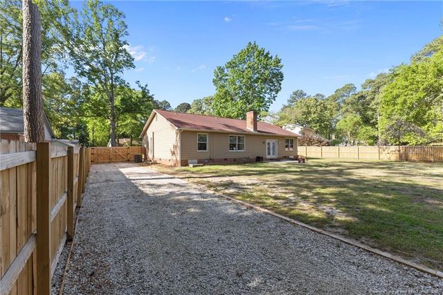 5812 Tuckertown Lane, Fayetteville, NC 28314