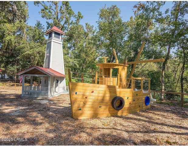 59 Bostick Circle, Beaufort, SC 29902