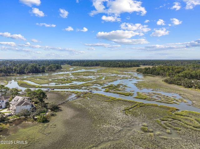 59 Bostick Circle, Beaufort, SC 29902