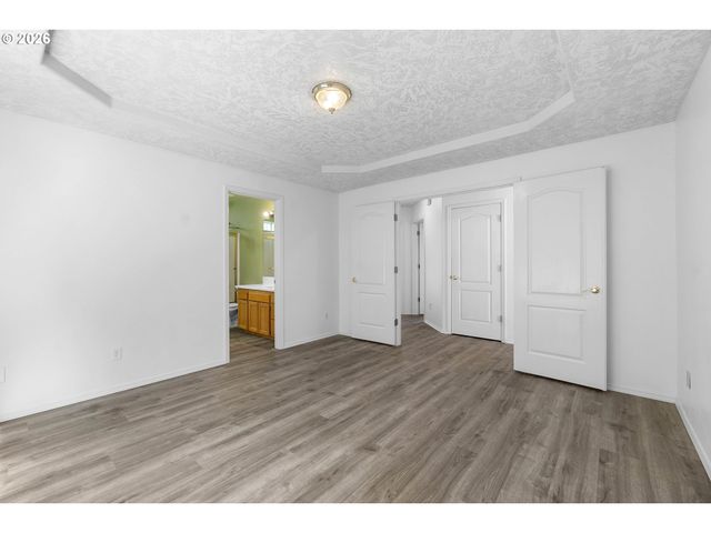 4735 Se POWELL BUTTE Pkwy, Portland, OR 97236