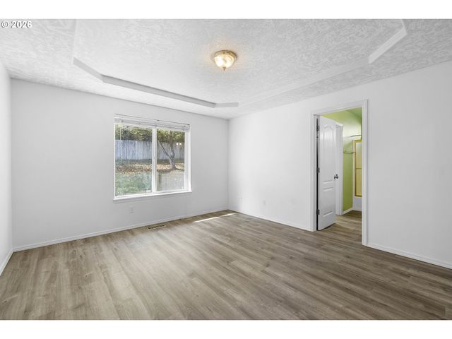 4735 Se POWELL BUTTE Pkwy, Portland, OR 97236