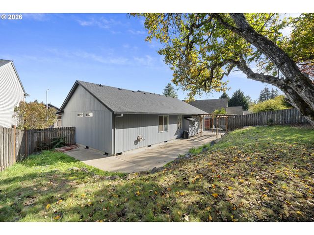 4735 Se POWELL BUTTE Pkwy, Portland, OR 97236