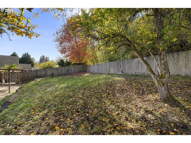 4735 Se POWELL BUTTE Pkwy, Portland, OR 97236