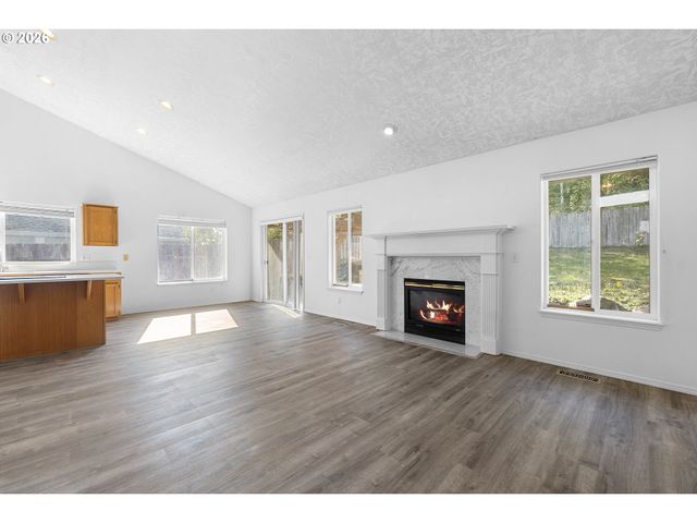 4735 Se POWELL BUTTE Pkwy, Portland, OR 97236