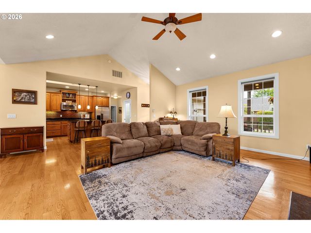 2309 G St, Washougal, WA 98671