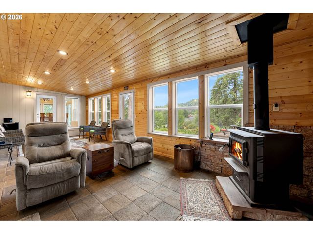 2309 G St, Washougal, WA 98671