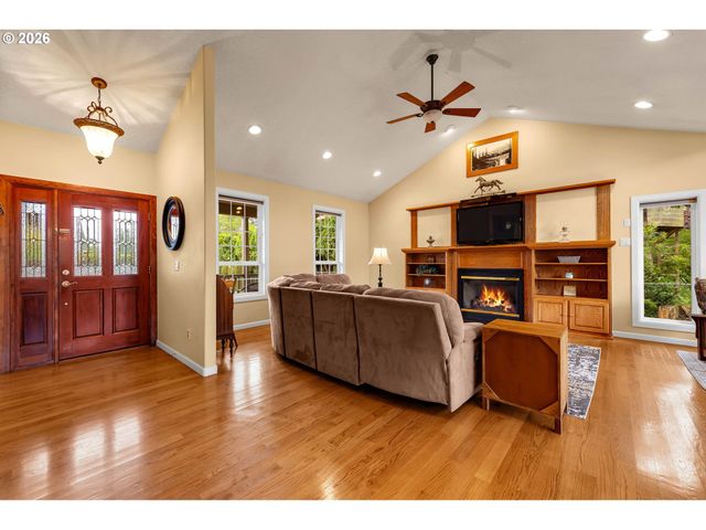 2309 G St, Washougal, WA 98671