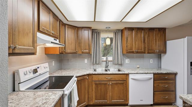 817 Meng Drive, Fort Morgan, CO 80701
