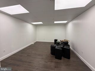 212 N 11TH ST, Philadelphia, PA 19107