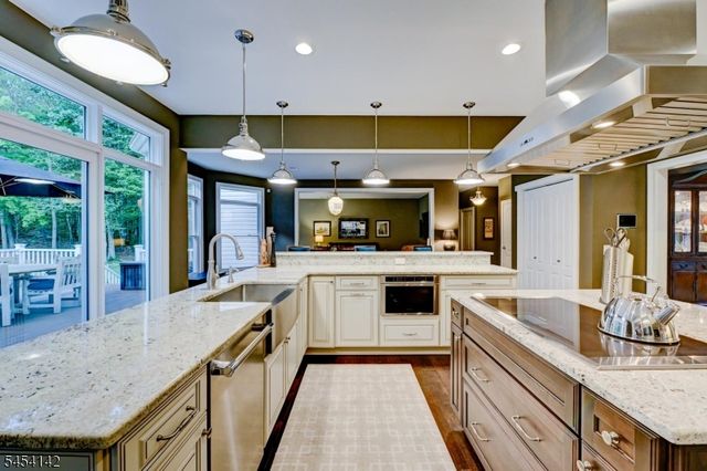 29 Douglas Dr, Sparta Twp., NJ 07871