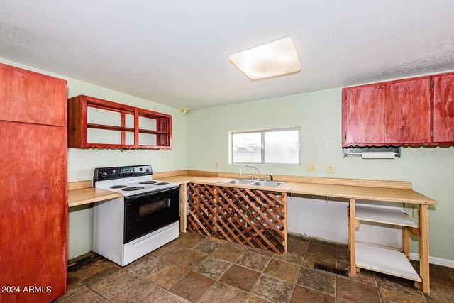 151 E Havasu Way, Cochise, AZ 85606