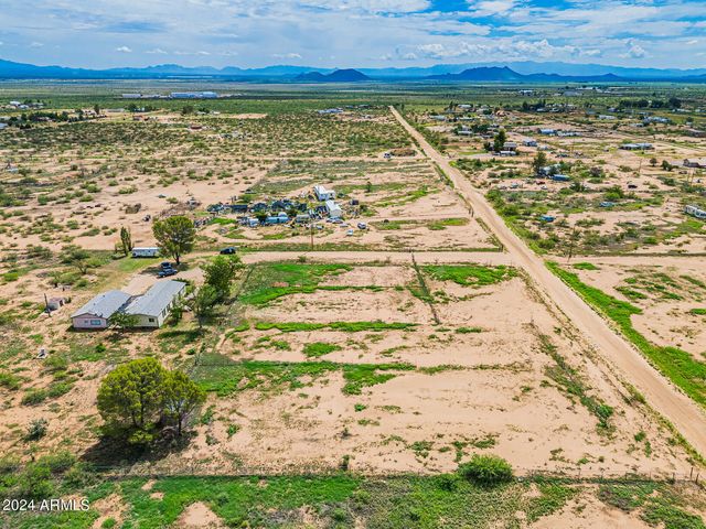 151 E Havasu Way, Cochise, AZ 85606