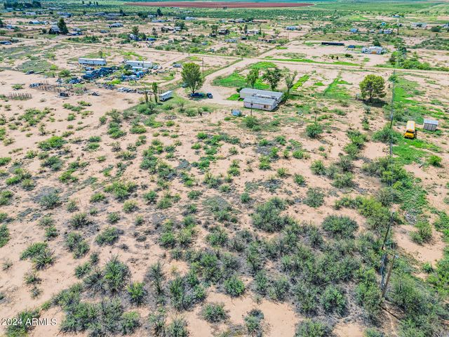 151 E Havasu Way, Cochise, AZ 85606