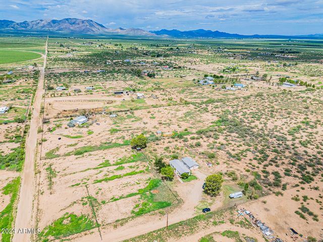 151 E Havasu Way, Cochise, AZ 85606