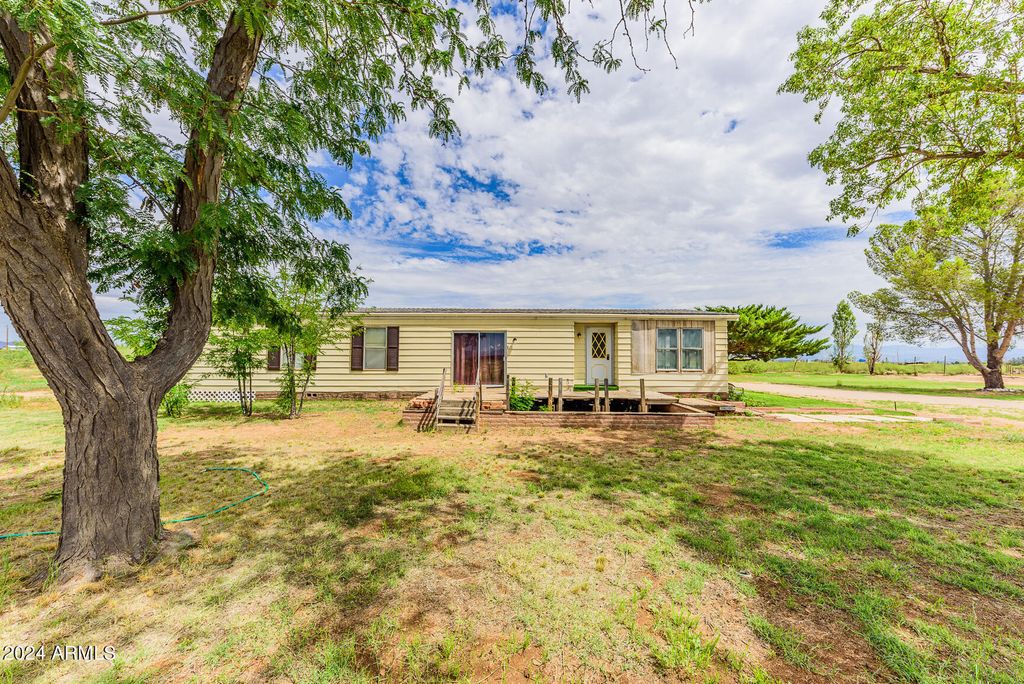 151 E Havasu Way, Cochise, AZ 85606