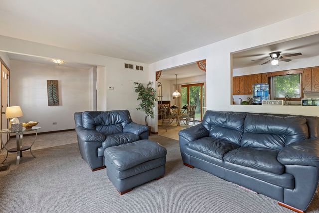 18416 Willow Lane, Lansing, IL 60438