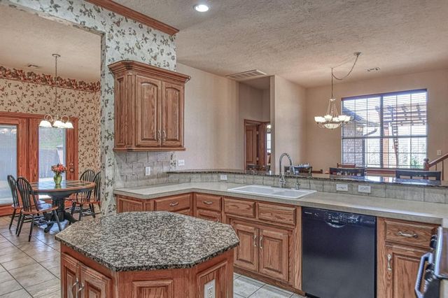 101 Summit Ridge Court, Norman, OK 73071