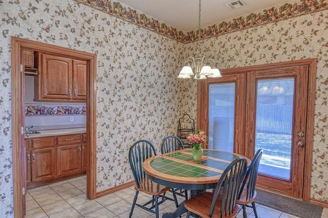 101 Summit Ridge Court, Norman, OK 73071