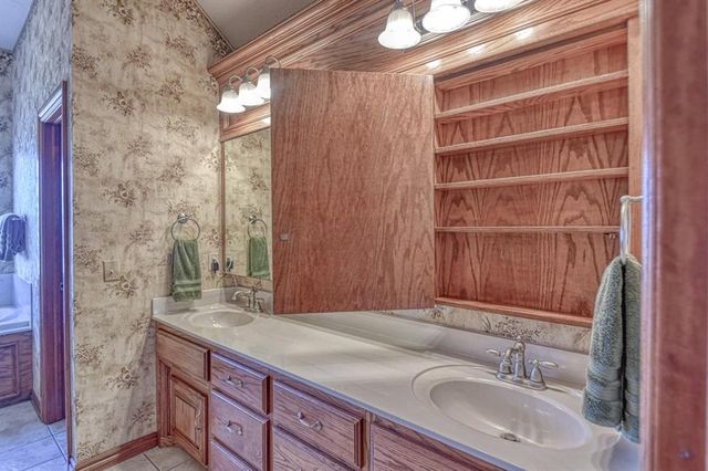 101 Summit Ridge Court, Norman, OK 73071