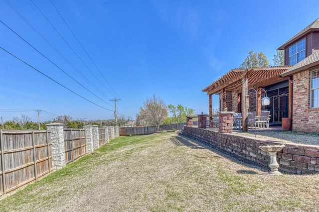 101 Summit Ridge Court, Norman, OK 73071