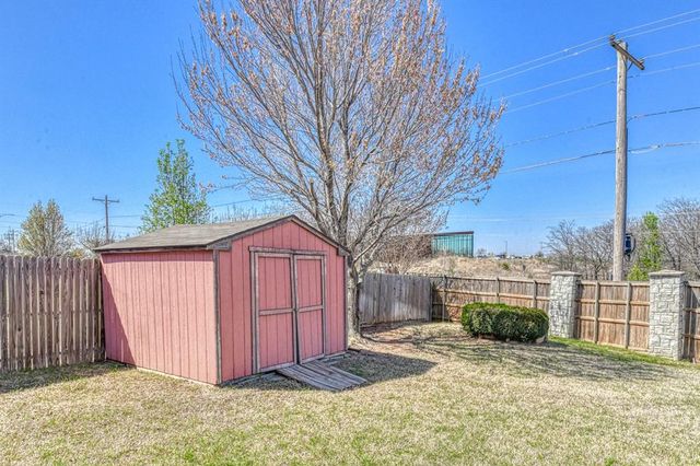 101 Summit Ridge Court, Norman, OK 73071