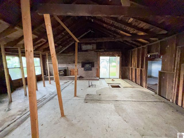 4734 Hendron Rd, Paducah, KY 42003