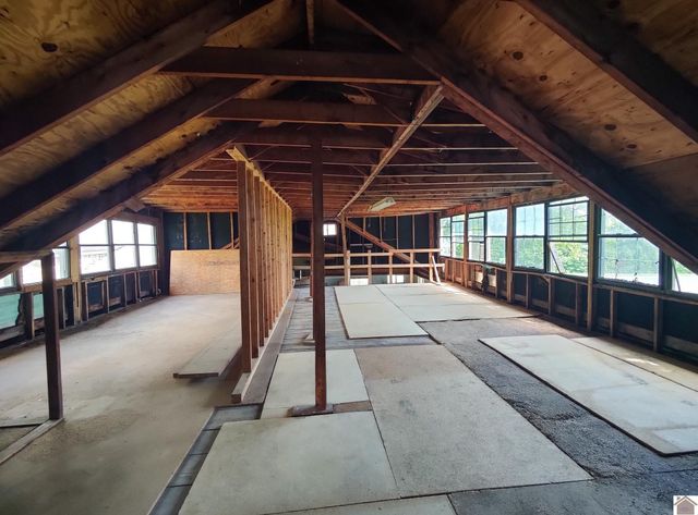 4734 Hendron Rd, Paducah, KY 42003