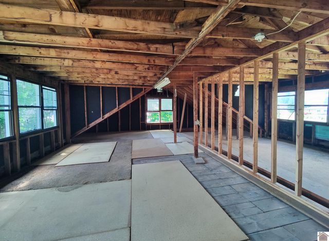 4734 Hendron Rd, Paducah, KY 42003