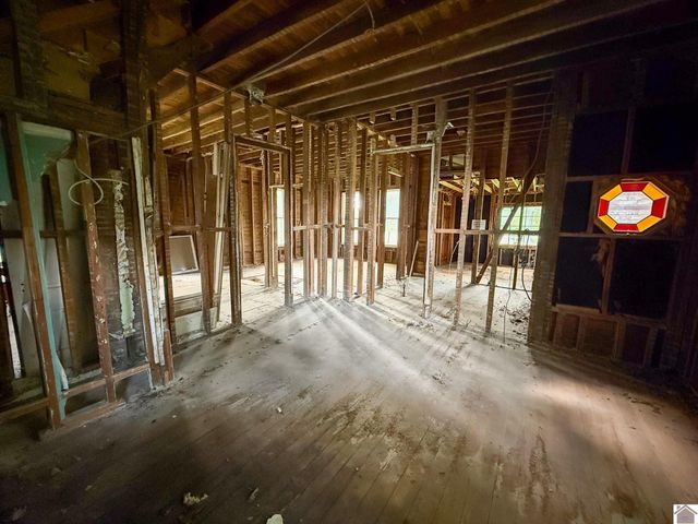 4734 Hendron Rd, Paducah, KY 42003