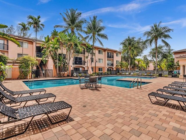 2009 SE 10th Avenue 302, Fort Lauderdale, FL 33316