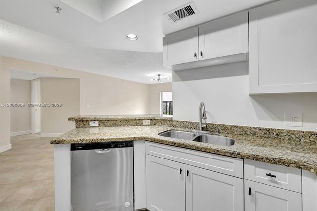 2009 SE 10th Avenue 302, Fort Lauderdale, FL 33316