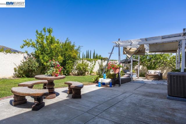 5506 Dawnview Way, Antioch, CA 94531
