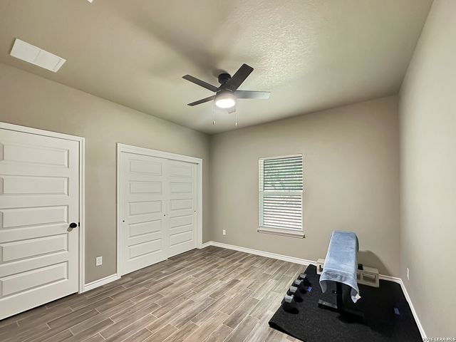 197 SPRING MOUNTAIN DR, Canyon Lake, TX 78133