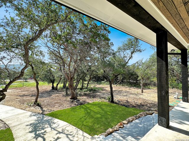 197 SPRING MOUNTAIN DR, Canyon Lake, TX 78133