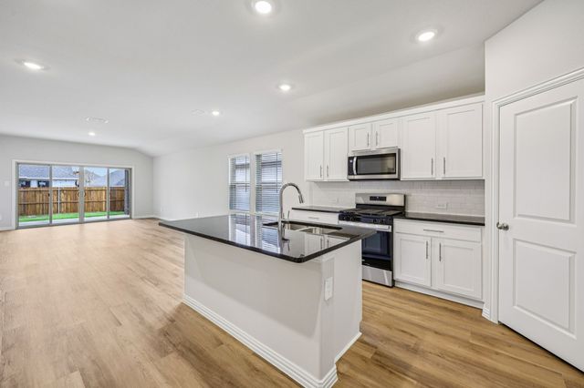 1556 Coldwater Way, Crandall, TX 75114