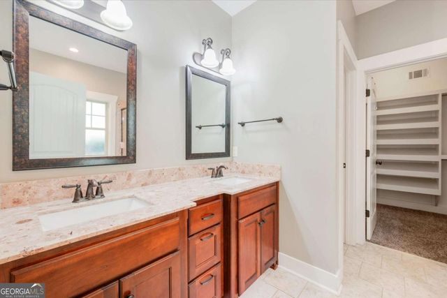 135 N Wildlife View Court, Richmond Hill, GA 31324