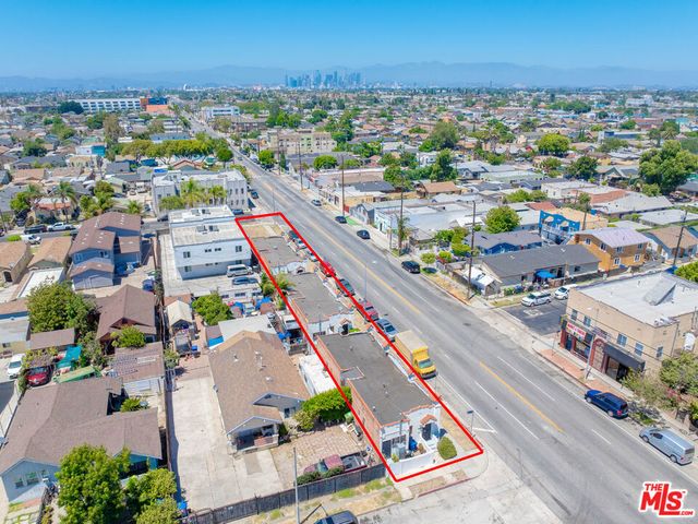 6533 S Hoover Street, Los Angeles, CA 90044