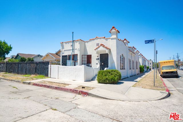 6533 S Hoover Street, Los Angeles, CA 90044