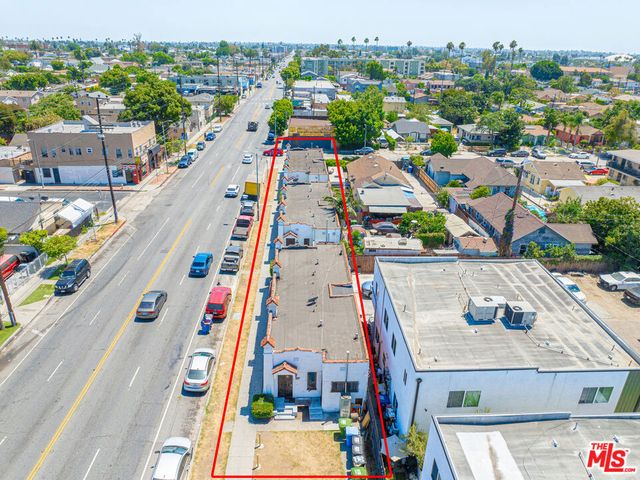 6533 S Hoover Street, Los Angeles, CA 90044