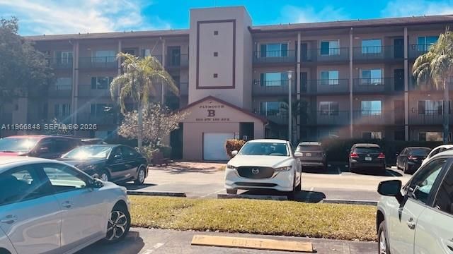 950 SW 138th Avenue 314B, Pembroke Pines, FL 33027